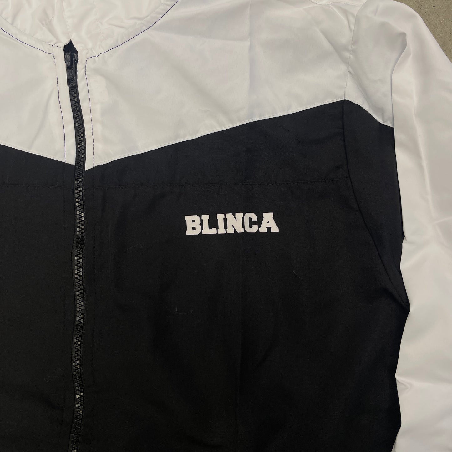 Jaqueta Corta Vento Blinca Bicolor Preto/Branco