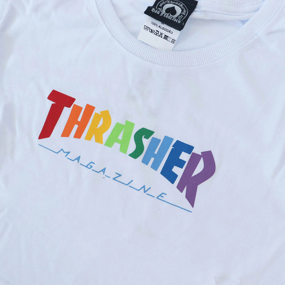 Cropped Thrasher Girl Manga Longa Rainbow Cropped Branco