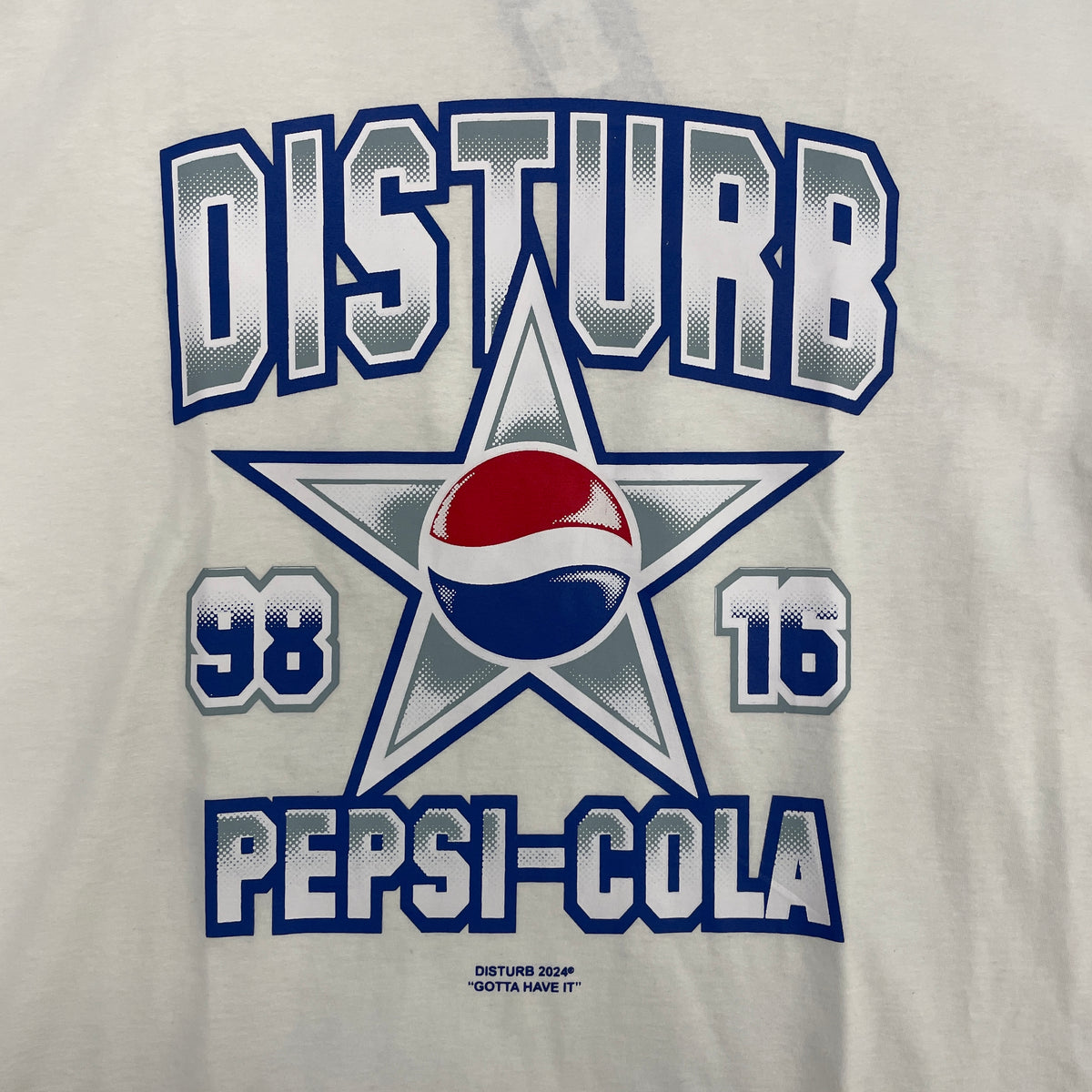 Camiseta Disturb Cola Star Off-White