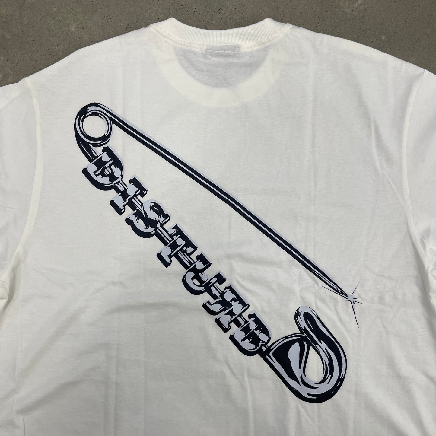 Camiseta Disturb Safety Pin Off-White