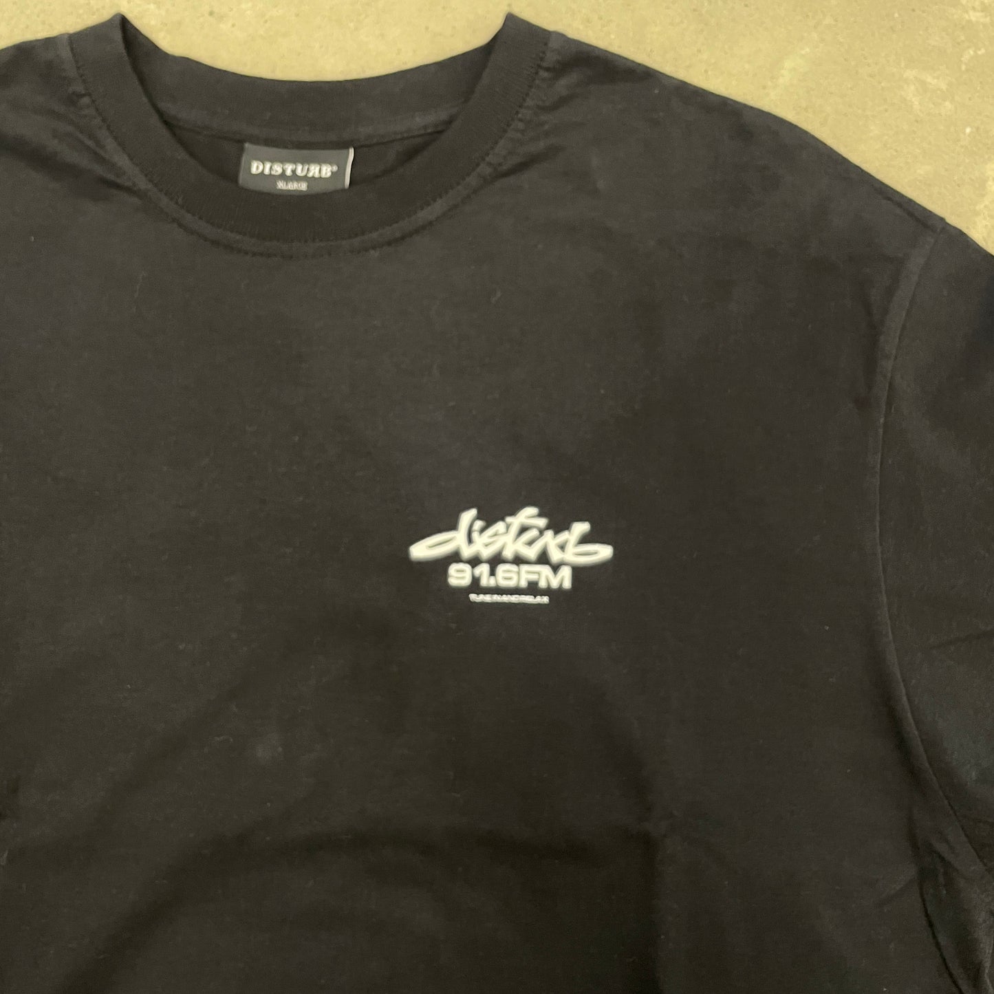 Camiseta Disturb Tune In Preto