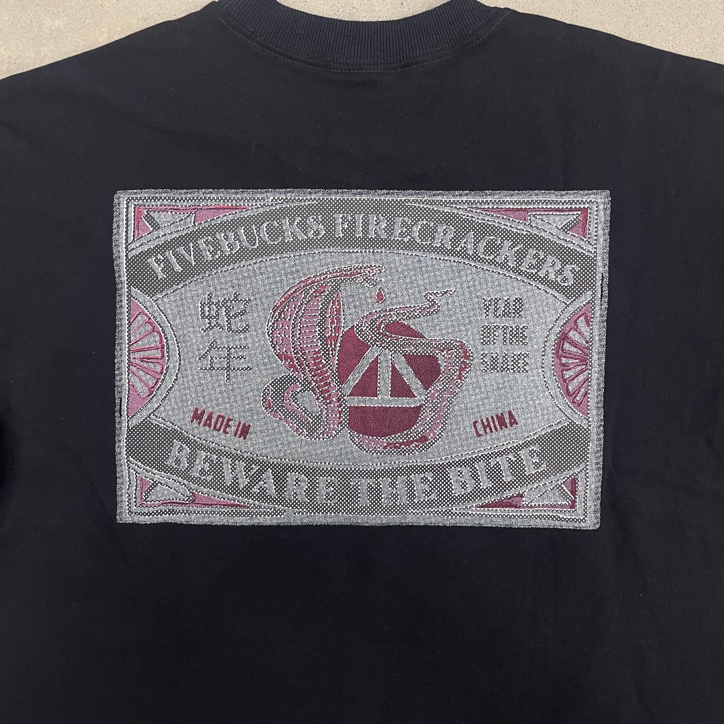 Camiseta Fivebucks Firecrackers Preto