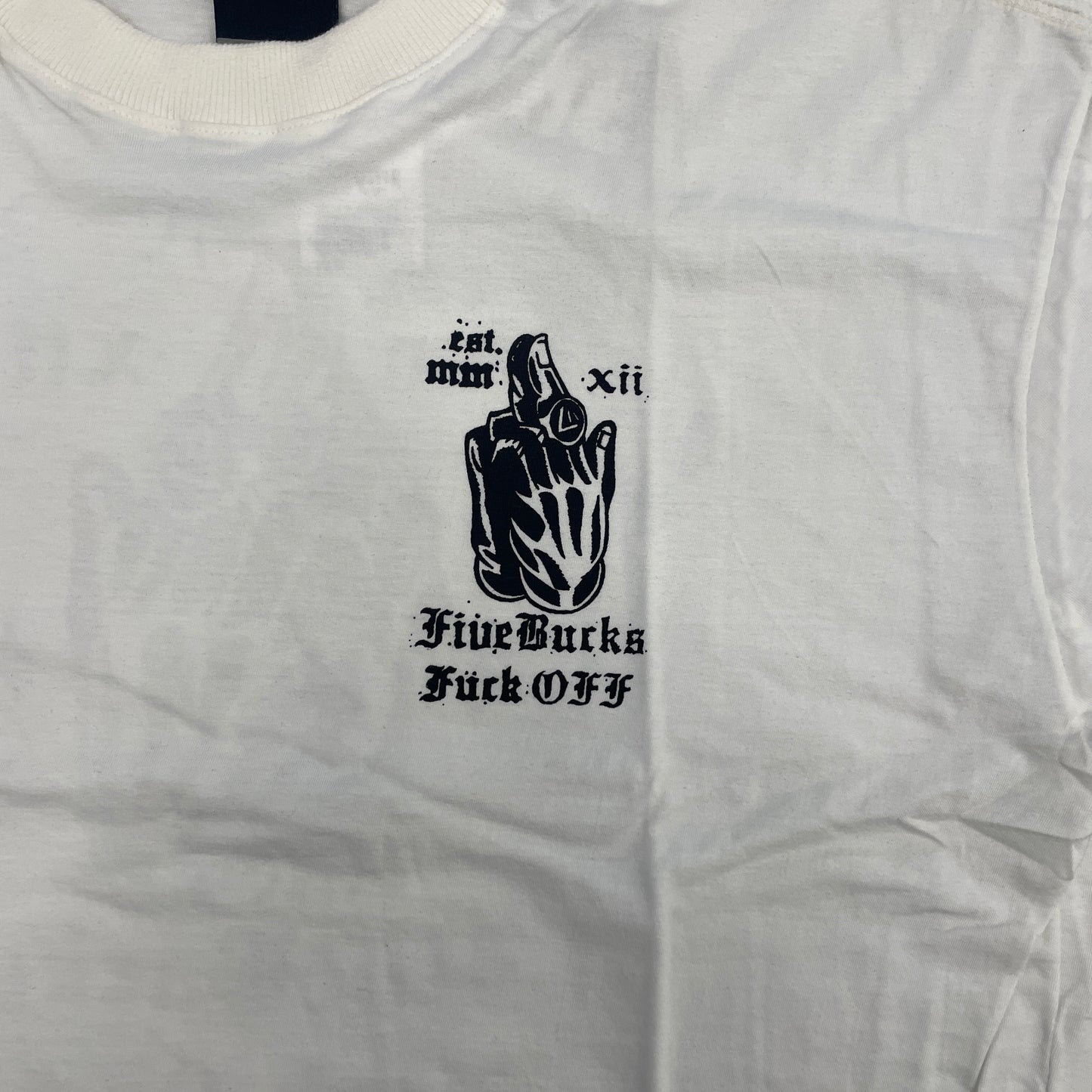 Camiseta Fivebucks Oversized Tomb Stone Off White