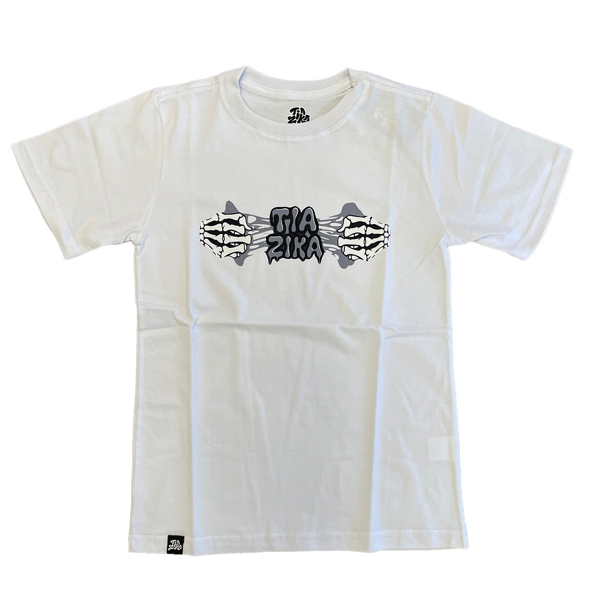 Camiseta Tia Zika Infantil Skull Hands Branco/Cinza