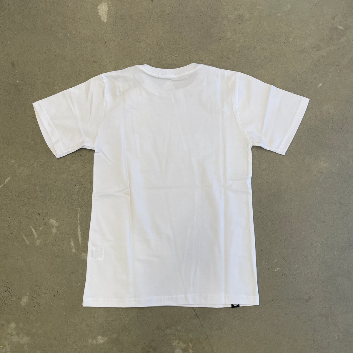Camiseta Tia Zika Infantil Skull Hands Branco/Cinza