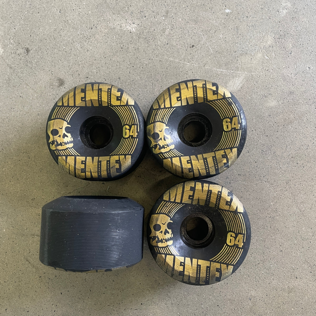 Roda Mentex Long 64mm